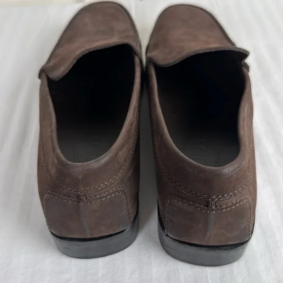 Tod’s Sueded loafers.
